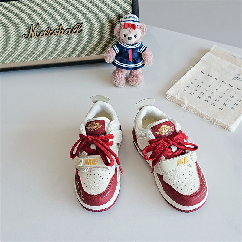 Gyerekeknek szóló uniszex könnyű, alacsony felső részű sportcipő Velcro-zárással, Ultra-fiber bőrfelsőrész, gumitalp