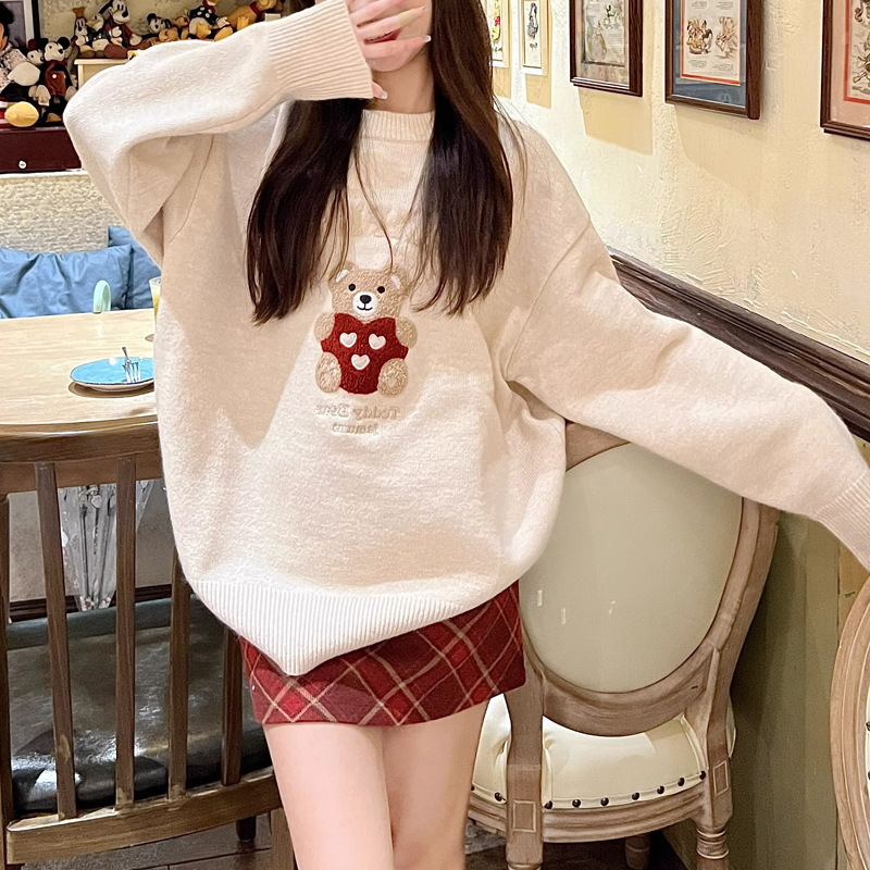 Pulover s motivom medvjeda, kašmir–elastan, retro stil, slobodan kroj, okrugli izrez
