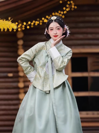 Tradicionalni korejski hanbok za žene — Yanji stil, za scenske nastupe i putničke fotografije, poliester 95%+, zima 2024