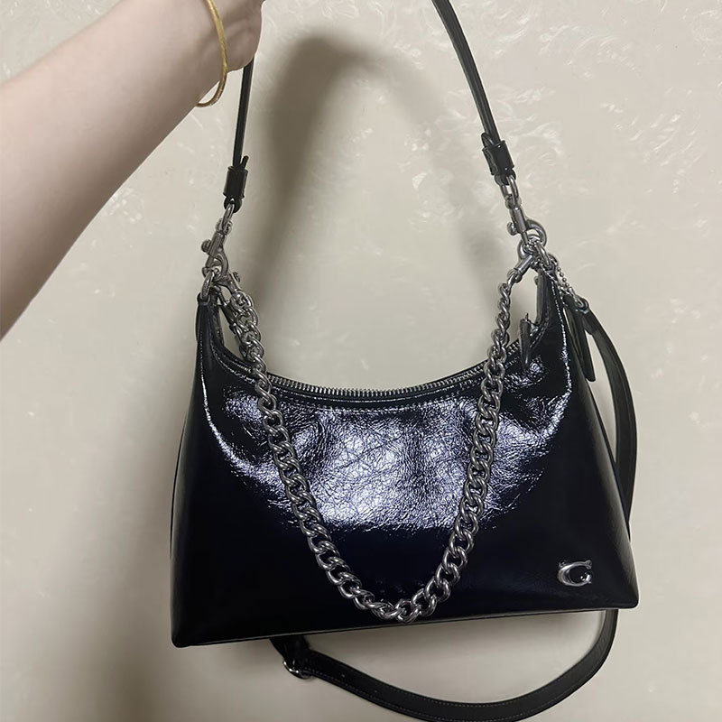 Torba ispod pazuha PVC, srcolit oblik, zatvarač, gradski minimalistički stil