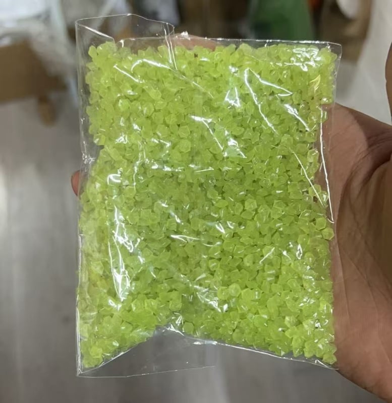 Pietre decorative pentru acvariu luminoase, cu granule de nisip fluorescente (500 bucăți, 12 g fiecare)