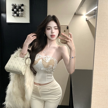 Bustier top s čipkastim panelima i otiskom lubanje, denim tkanina, 95% pamuk, visoka elastičnost, ugrađene jastučiće