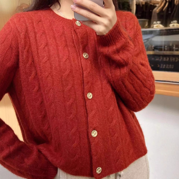 Дамски кашмирен кардиган - свободен силует, къса дължина, кръгло деколте, мерсеризирана тъкан, едноредово закопчаване