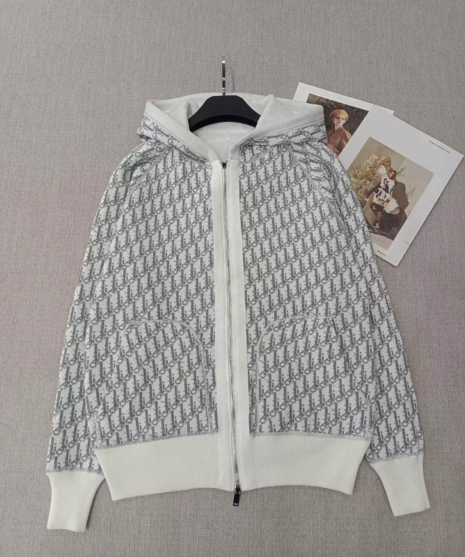 Кардиган с качулка и цип, двустранно принтиран ромбовиден модел