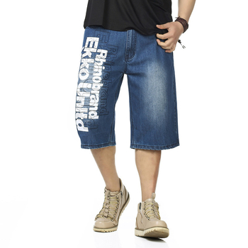 Férfi denim rövidnadrág, laza, széles vágású, cropped hossz, alfabet nyomtatás, 70% pamut denim, nyár