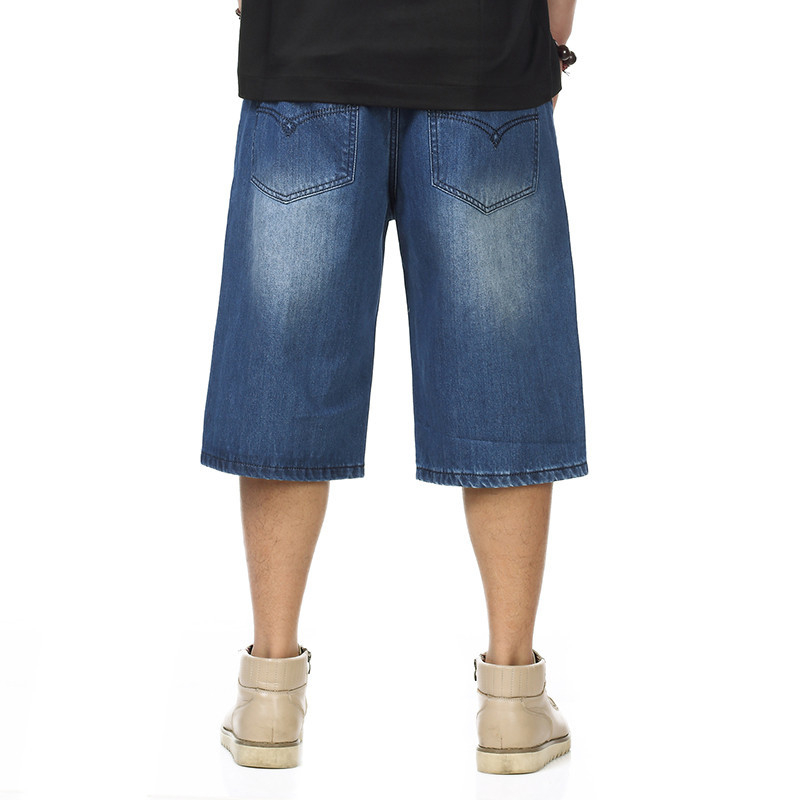 Férfi denim rövidnadrág, laza, széles vágású, cropped hossz, alfabet nyomtatás, 70% pamut denim, nyár