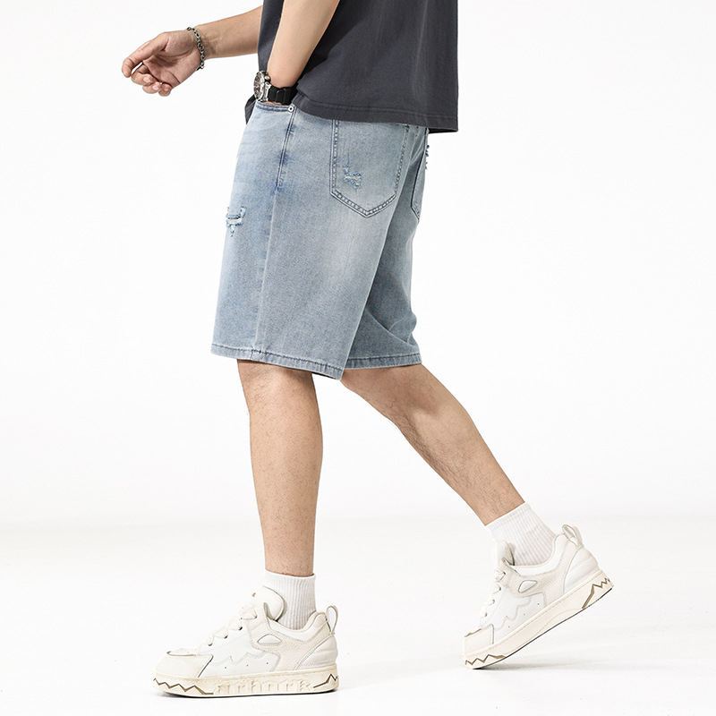 Isprani traper šorc, opuštena kroja, ravni kroj, pamuk denim, ljeto 2025