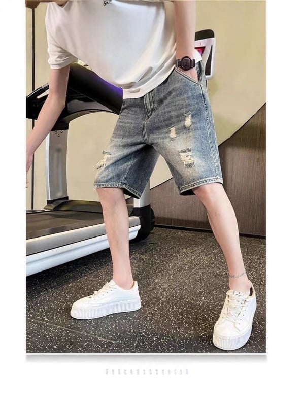 Muške denims šorc, ravni kroj, duljina do sredine bokova, denim s 70-80% pamuka, mikro-elastičan