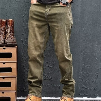 Férfi egyenes szabású farmernadrág, középmagas derekú, cipzáras zárás, magas rugalmasság, könnyű anyag