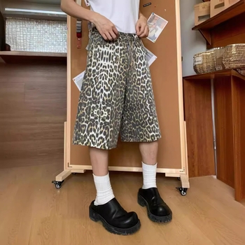 Casual šorti – leopard print kamuflaža, pamuk 60%, skraćeni kroj, ravni kroj, ljeto