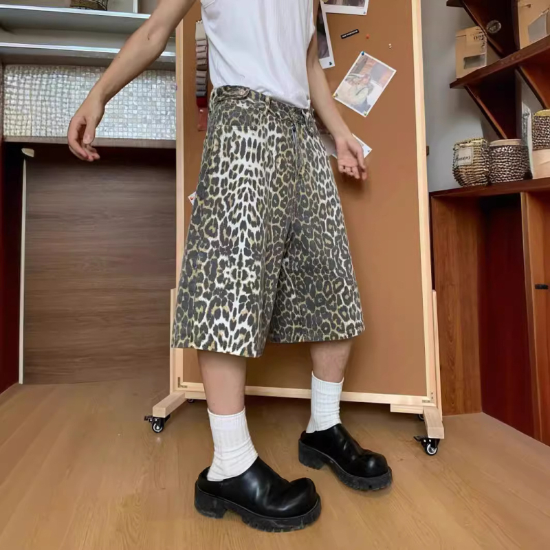 Casual šorti – leopard print kamuflaža, pamuk 60%, skraćeni kroj, ravni kroj, ljeto