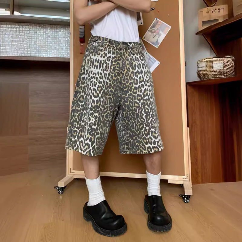 Casual šorti – leopard print kamuflaža, pamuk 60%, skraćeni kroj, ravni kroj, ljeto