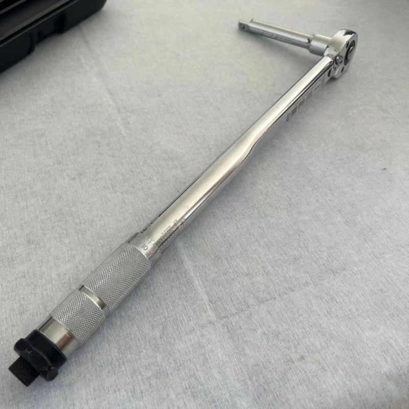 Állítható nyomatékkulcs, szénacél, ipari minőség