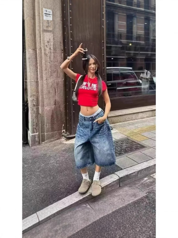 Unisex kratke hlače od denima Capri dužine, s printom munje, izblijedjele, ravni kroj
