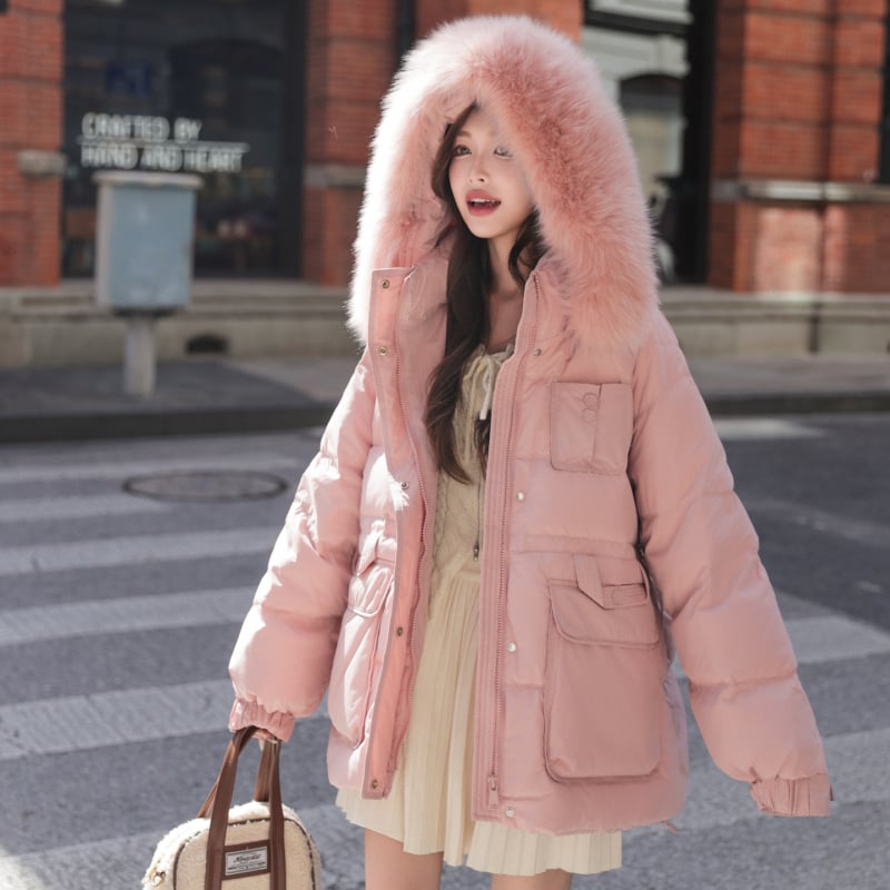 Дамско пухено яке, средно дълго, с качулка, пух от бяла патка 101–200 г, съдържание на пух 50–55%, полиестерна тъкан