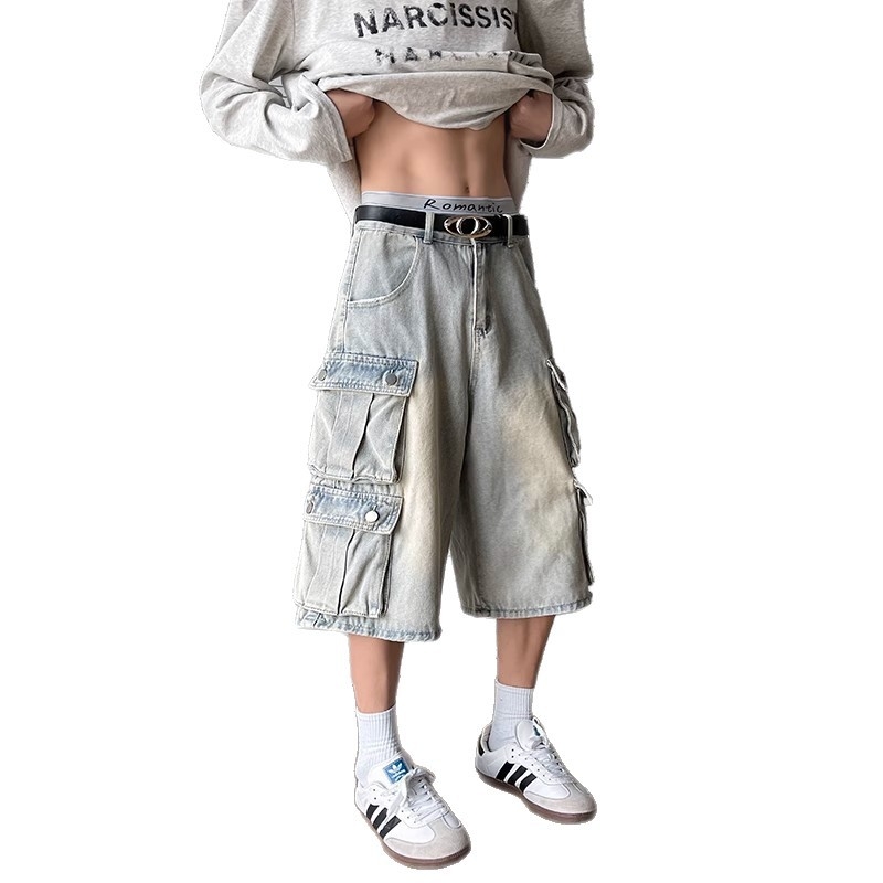 Muški traper šortse, vintage ispran, poderani rubovi, ravna silueta, srednji pojas, višestruki džepovi, pamuk