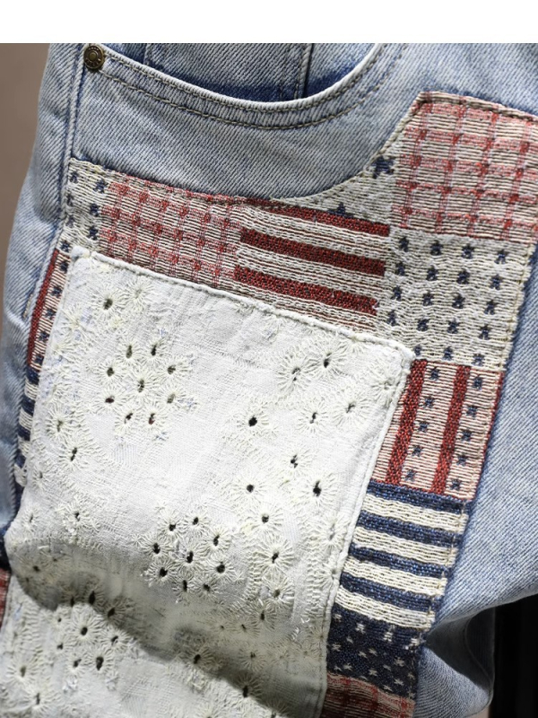 Denim šortsevi s patchwork izvezom, ravni kroj, retro stil, mješavina pamuka (68,2% pamuk, 12,7% poliester, 19,1% viskóza)