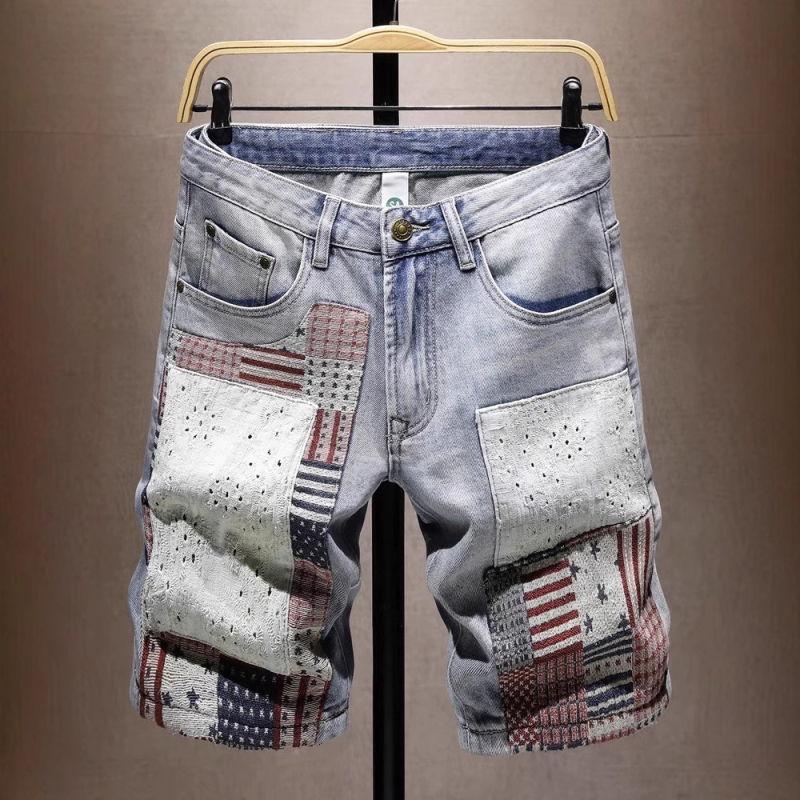 Denim šortsevi s patchwork izvezom, ravni kroj, retro stil, mješavina pamuka (68,2% pamuk, 12,7% poliester, 19,1% viskóza)