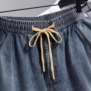 Muške denim kratke hlače – slobodan kroj, srednji pojas, detalji s patch-ovima, poliester tkanina, ležerni stil, ljeto 2024