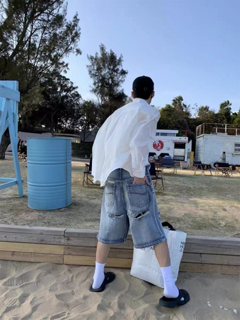 Muški traper šorc s pranjem i oštećenjima, korejski stil, ravni kroj, srednji pojas, gumb za zatvaranje