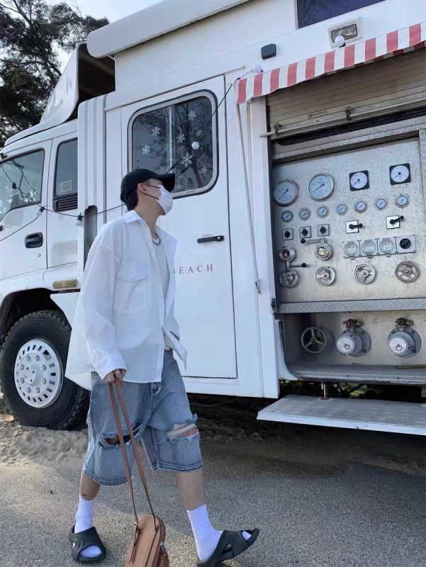 Muški traper šorc s pranjem i oštećenjima, korejski stil, ravni kroj, srednji pojas, gumb za zatvaranje