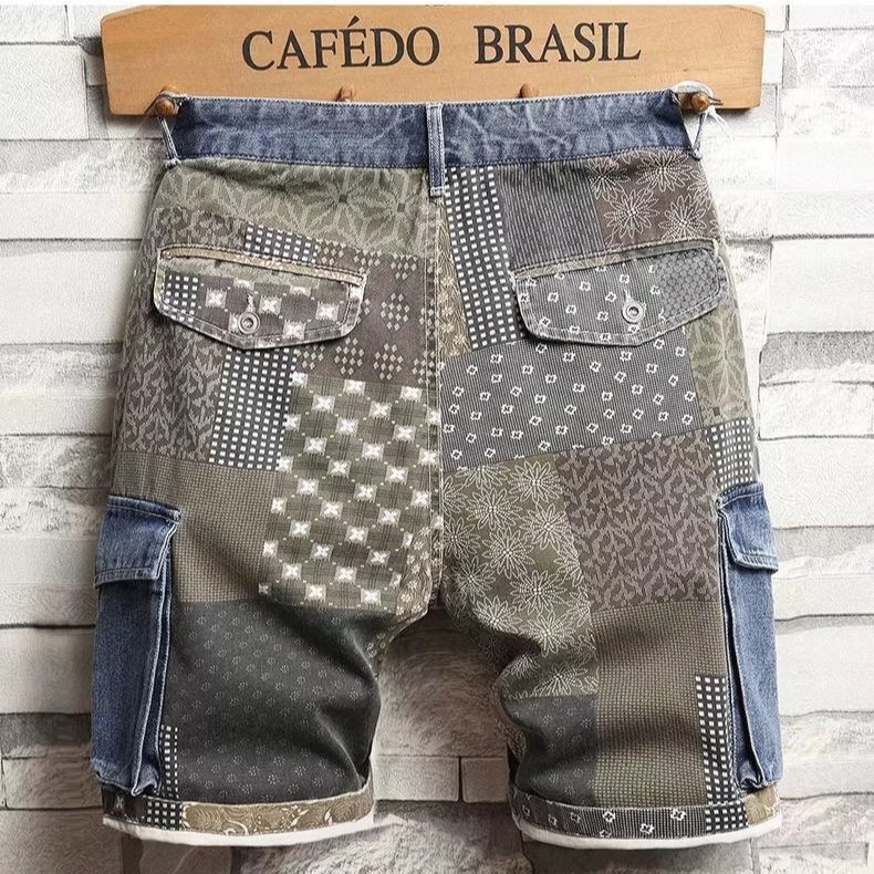 Férfi denim rövidnadrág, középmagos derekú, cipzáras záródás, több zseb, nyári casual viselet