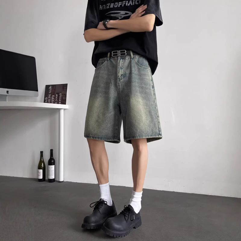Traper kratke hlače, 60% pamuk, ravni kroj, inseam 5 inča, minimalistički ljetni stil