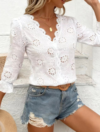 Bluza s floralnim uzorkom, V-izrez, poliester, svilenkasto završna površina, dugi rukavi