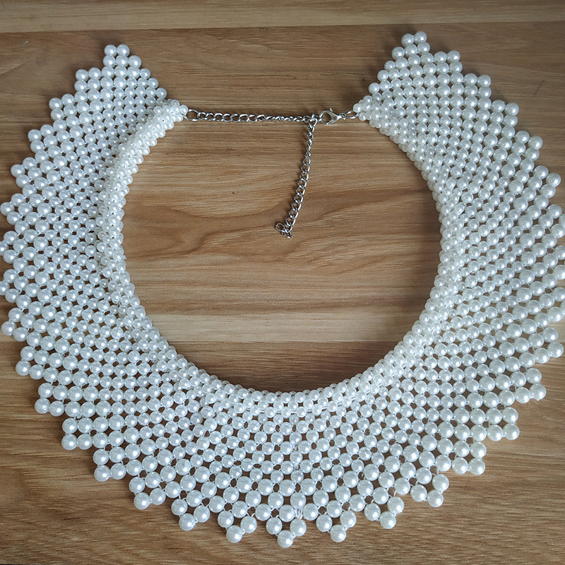 Kézzel készített gyöngy nyaklánc-sál hullámszerű kötésű dizájnnal, hamis gallér és kulcscsonti lánc