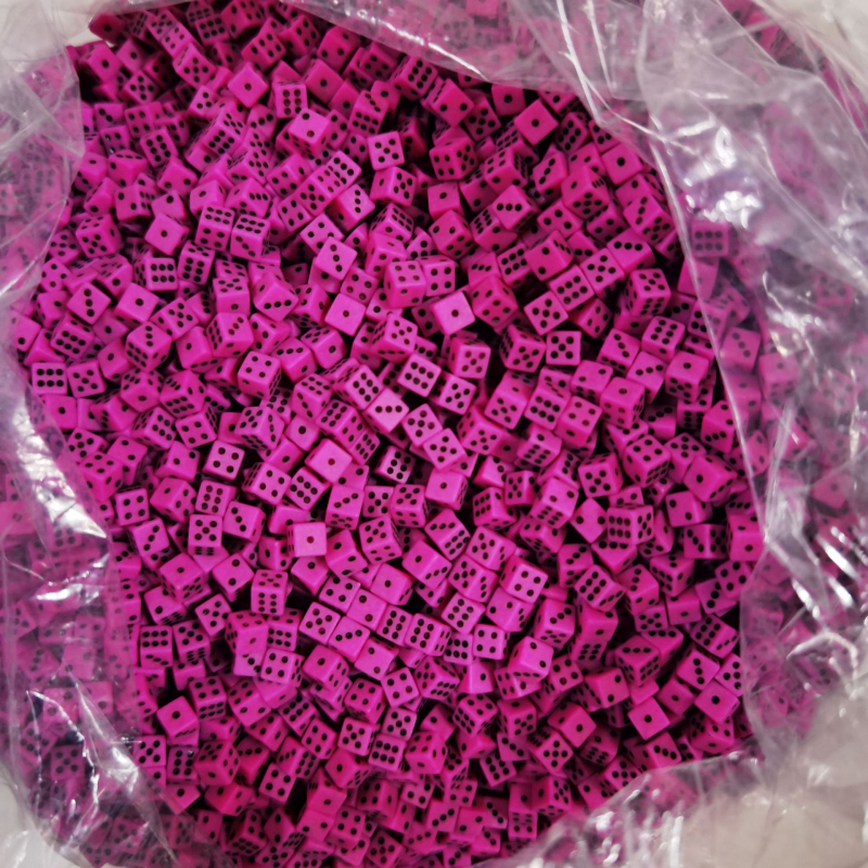 Akril kockák, jobb szögű, puzzle kockák, 300000 darabos tétel, testre szabható