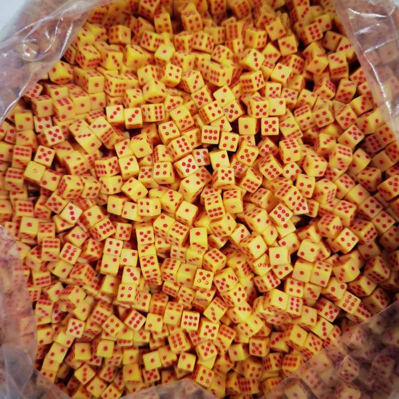 Akril kockák, jobb szögű, puzzle kockák, 300000 darabos tétel, testre szabható