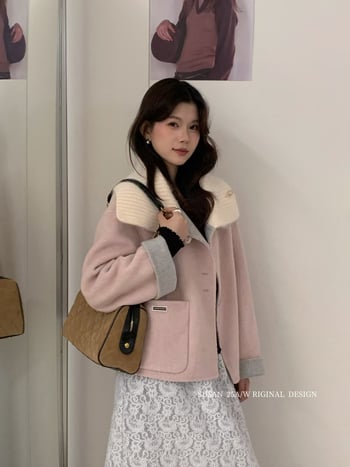 Женско палто от вълна, изключително дебело, с ревър, свободна кройка и дълги ръкави; материя: вълна и полиестер