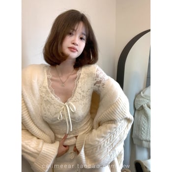 Top s V izrezom, čipkasti unutarnji sloj, fleec podstava, uski kroj, dugi rukavi