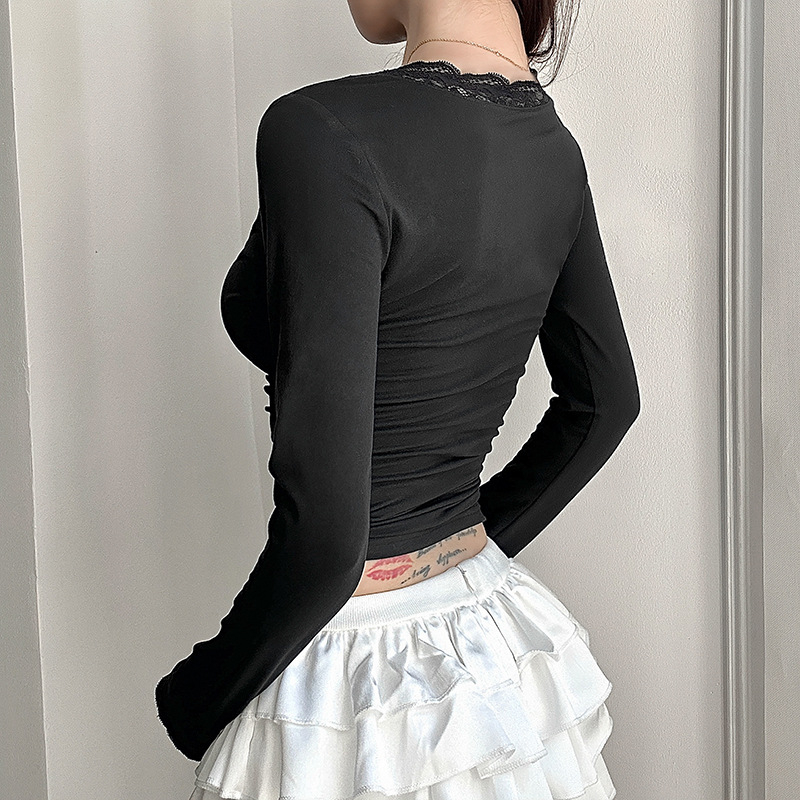 Majica od milk silk s čipkastim šavovima, dugi rukav, V-izrez, uski kroj, poliester 95%+
