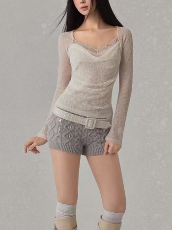 Slim-fit pletena majica s V-izrezom, dugi rukavi, smjesa 97% poliestera / 3% lana
