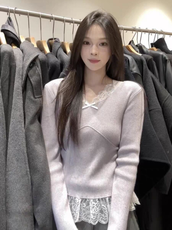 Bluza u korejskom stilu s V-izrezom, čipkasti panel, dugi rukavi, Derong tkanina, uski kroj