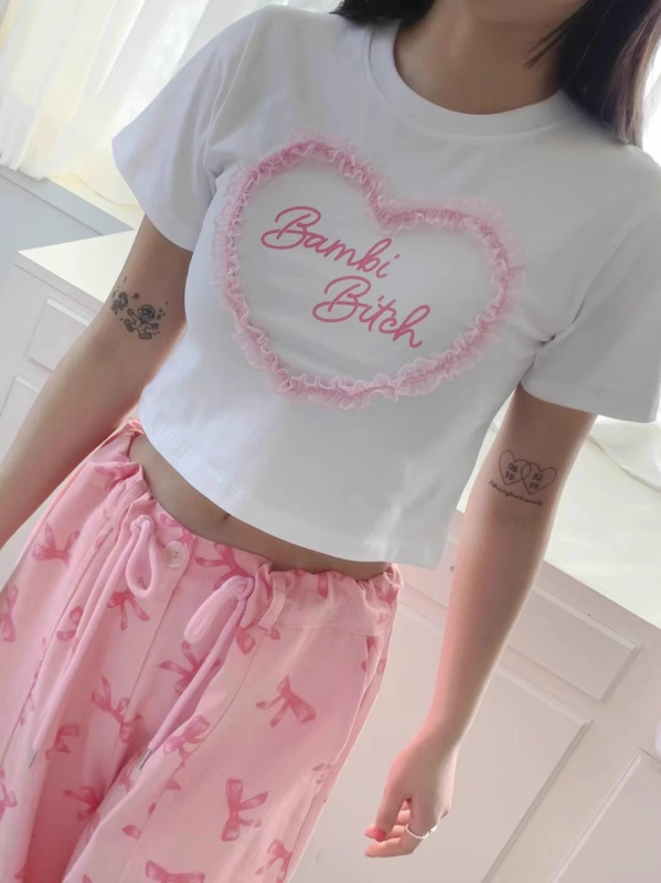 Pamučna majica s otiskom slova, kratki rukav, kružni izrez, uski kroj, školski stil
