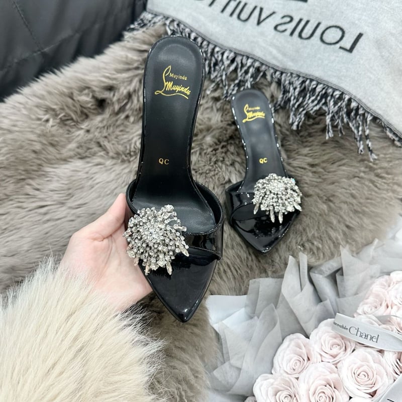 Mundu sandale sa kristalima, visoke štikle, špičasti vrh, uski potplat, 8 cm+ – žene, ljeto 2025