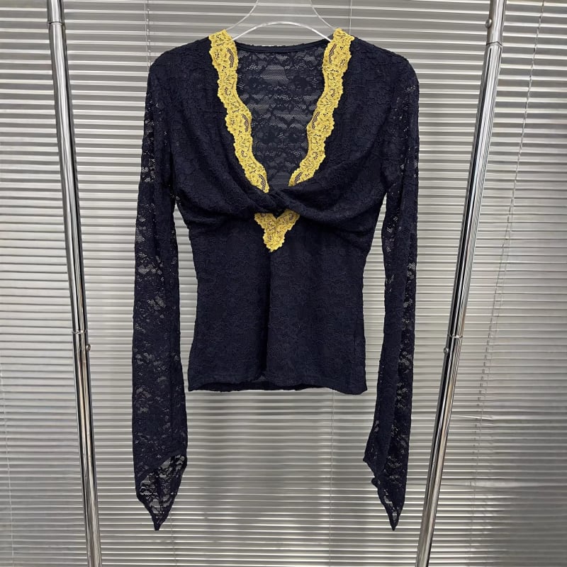Majica s V izrezom, čipka patchwork, dugi rukavi, uski kroj, organska pamuk