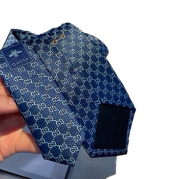 Selyem Jacquard nyakkendő – uniszex, nyíl alakú stílus, állatmotívum, formális üzleti nyakkendő.