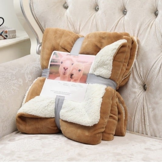 Raschel takaró, plüss anyag, 500–800 g, minden évszakra, szintetikus rostból