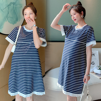 Trudnična pletena haljina s prugama i čipkom, otvor za dojenje, A-linija, midi duljina