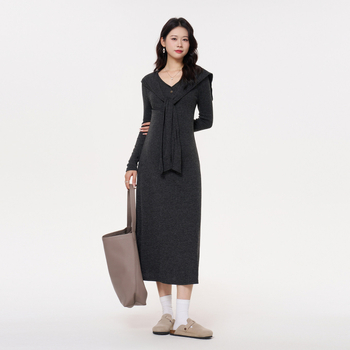 Бременна рокля с V-образно деколте, дълги ръкави, миди дължина, вълнено-бленд плат, полиестер 80–90%