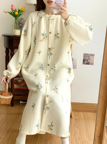 Рокля за кърмене с дълги ръкави, кръгло деколте, памук 70–80%, дълга пола с голям размах