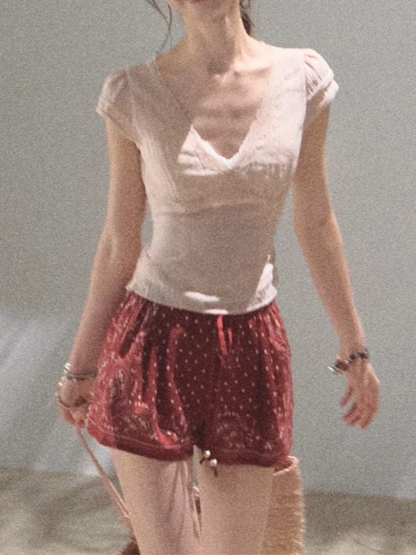 Top Lyocell T-shirt cu dantelă dublă, decolteu în V cu bretele, croială Slim fit, mâneci scurte