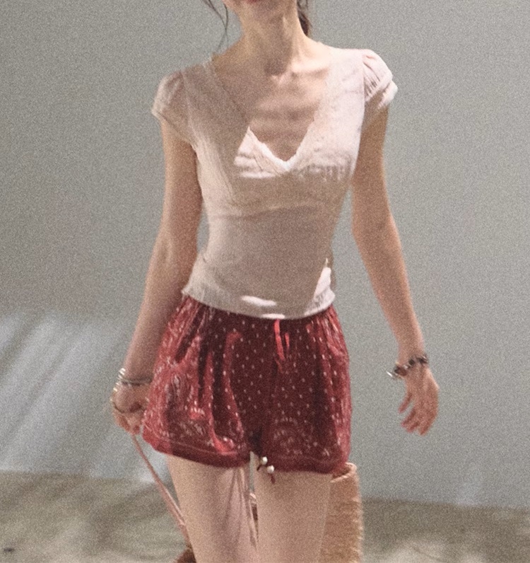 Top Lyocell T-shirt cu dantelă dublă, decolteu în V cu bretele, croială Slim fit, mâneci scurte