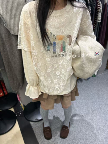 Tricou de damă — imprimeu anime, din poliester, mâneci lungi, guler rotund, croială dreaptă casual