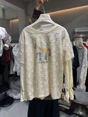 Tricou de damă — imprimeu anime, din poliester, mâneci lungi, guler rotund, croială dreaptă casual