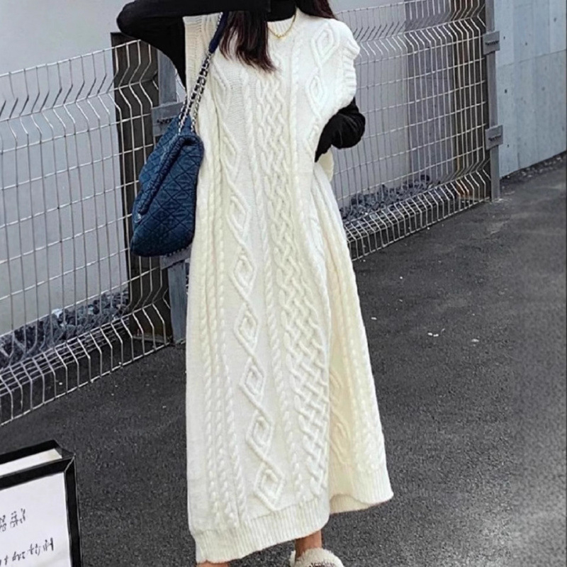 Дълъг плетен жилет с качулка – корейски стил, свободен силует, кръгло деколте, велурено плетиво, акрилно-полиестерна смес