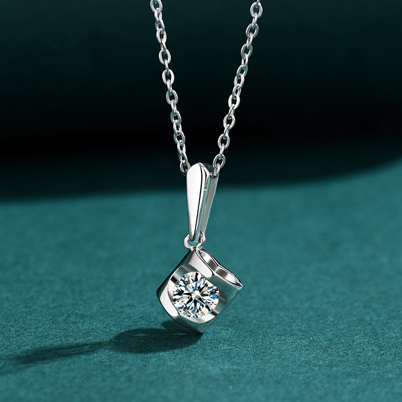 Висулка със сърцевидна форма от неръждаема стомана, моден градски стил